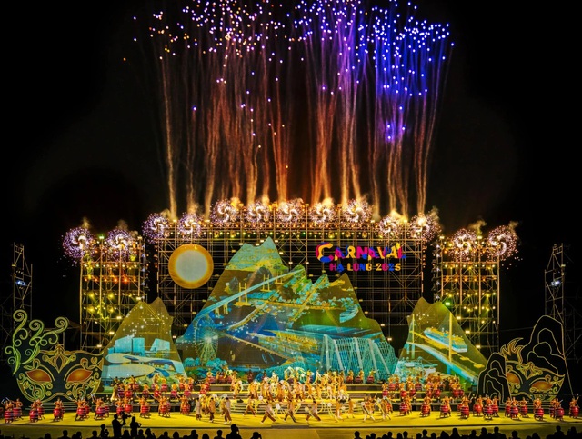 Carnaval Hạ Long 2026 với chủ đề “Kỳ quan bừng sáng kỷ nguyên mới” dự kiến kéo dài từ 25/4 đến 3/5- Ảnh 1. Carnaval Hạ Long 2026 với chủ đề “Kỳ quan bừng sáng kỷ nguyên mới” dự kiến kéo dài từ 25/4 đến 3/5- Ảnh 1.